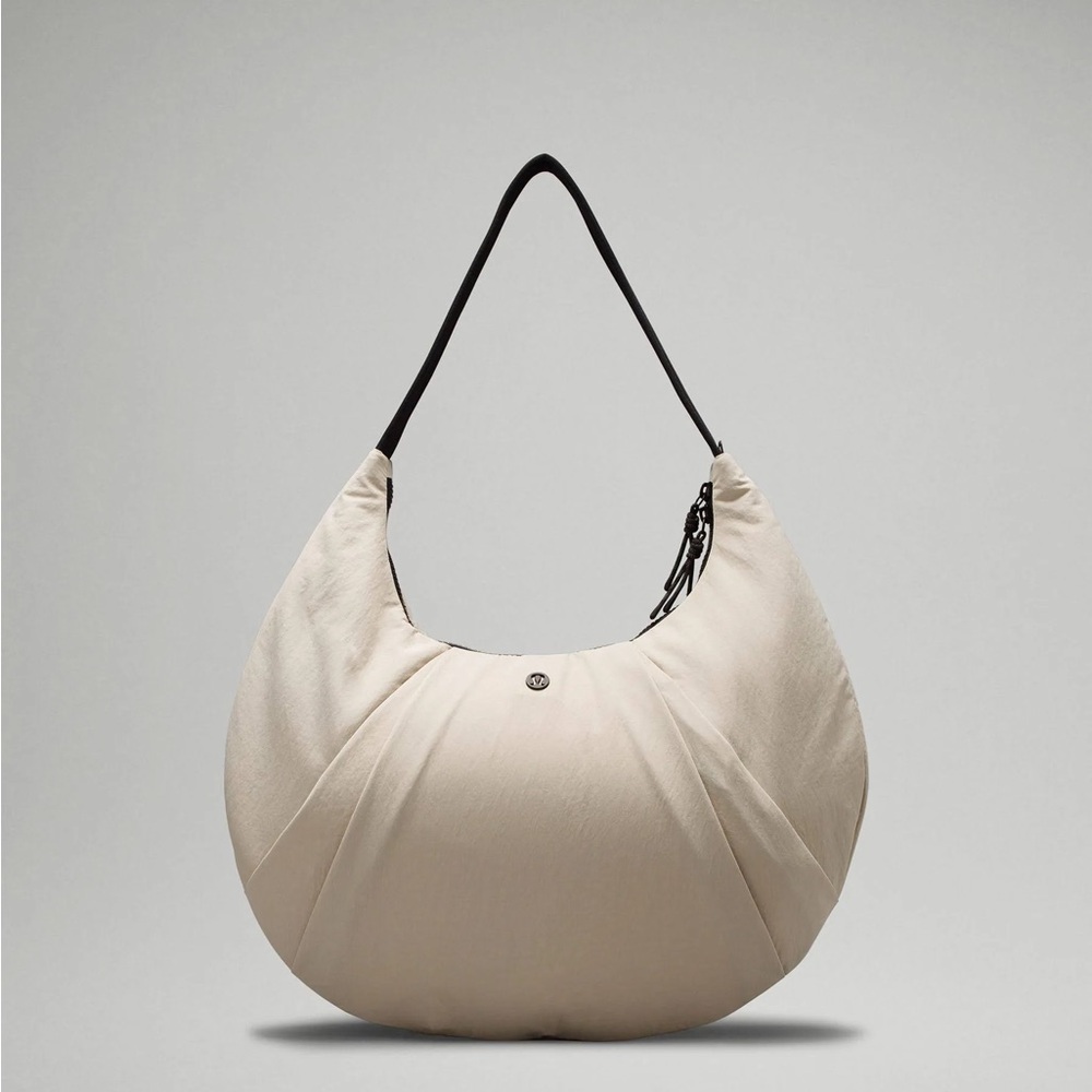 NWT Lululemon Pleated shoulder bag